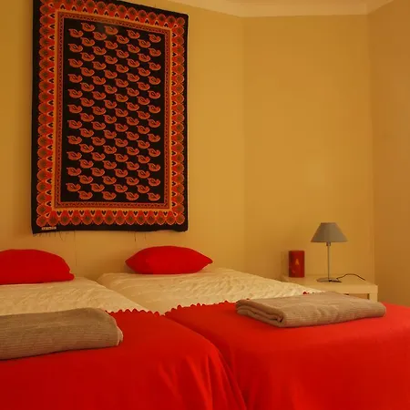 Janes Beach & Surf House *