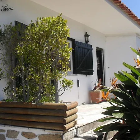 Janes Beach & Surf House *